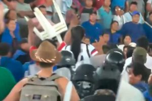 Congreso del MAS en Santa Cruz terminó en pelea