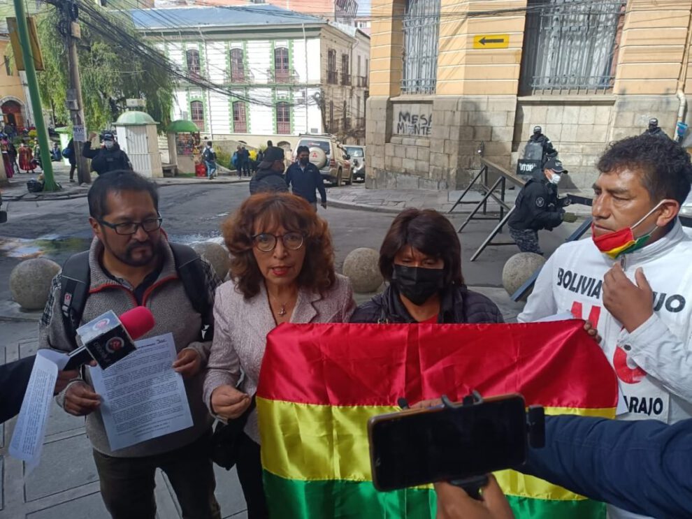 Vigilia en contra de la persecución política en Bolivia