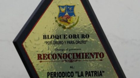 Reconocimiento a LA PATRIA por sus 104 años