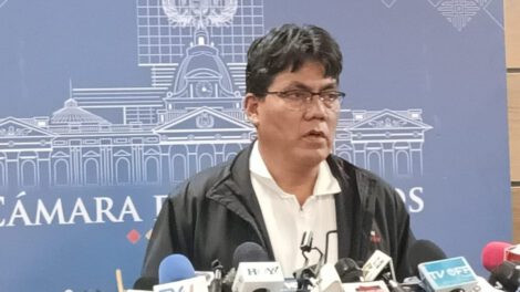 Héctor Arce del Movimiento Al Socialismo habla sobre la Ley 458