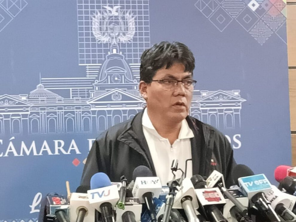 Héctor Arce del Movimiento Al Socialismo habla sobre la Ley 458