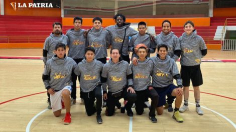Saracho vs Universitario en la Libobásquet