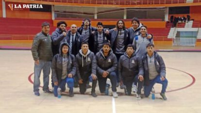 Jugadores de CAN en el coliseo de Potosí