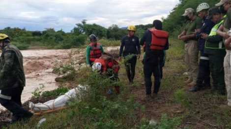 Fallece hombre de la tercera edad tras ser arrastrado por el río