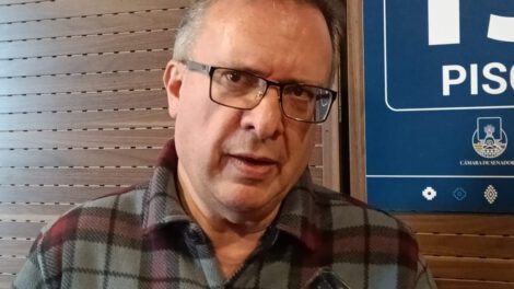 El diputado Carlos Alarcón advierte sobre la ley maldita