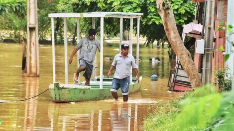 Crecida del río Acre afecta a 400 personas en albergues
