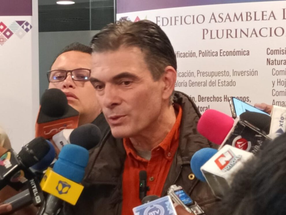Estado Plurinacional según senador Rodrigo Paz