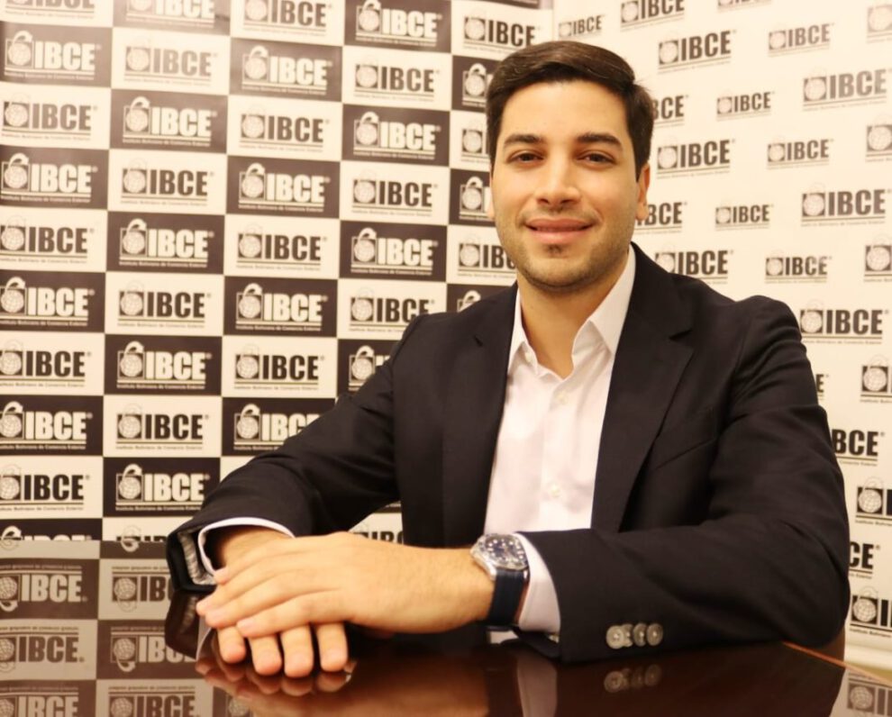 Alan Camhi Rozenman es el nuevo presidente del IBCE