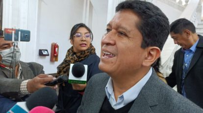 Oposición magistrados 20 años según senador Luis Adolfo Flores