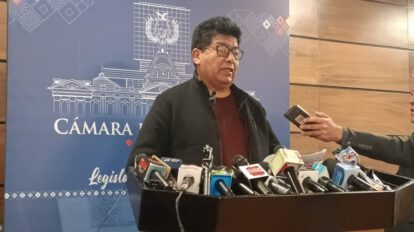Traición a la patria por mal manejo del litio según diputado Venegas