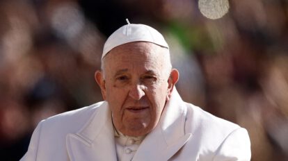 Papa Francisco hospitalizado por infección pulmonar