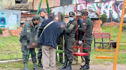 suicidio de dos colegiales en un parque infantil de La Paz