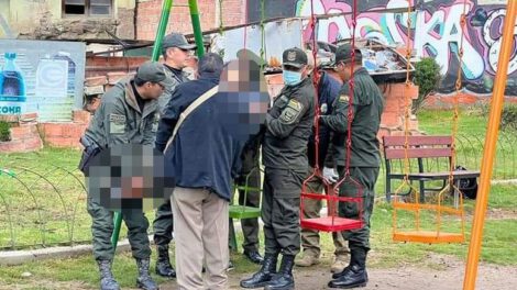 suicidio de dos colegiales en un parque infantil de La Paz