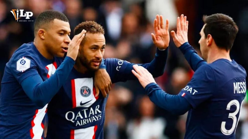 Mbappé gana casi el doble que Messi y Neymar