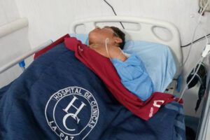 César Apaza, el cocalero, internado en el Hospital de Clínicas