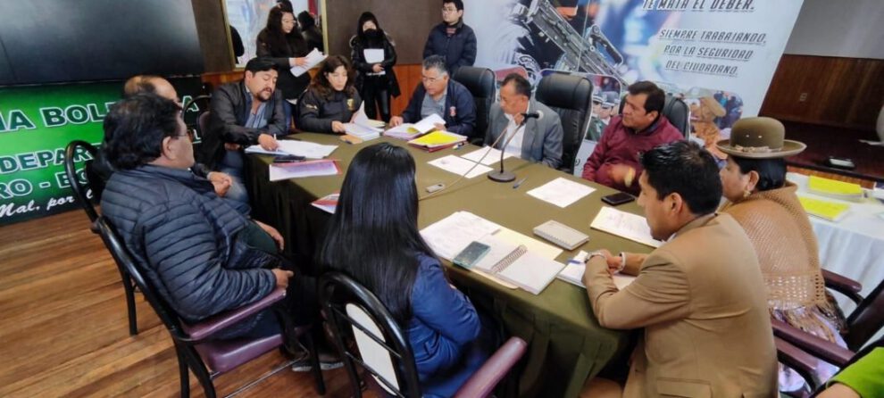 Concejo Municipal de Oruro sesionó en el Comando de Policía