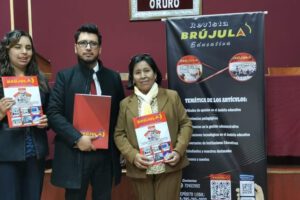 Parte del equipo de la Revista Brújula Educativa