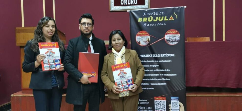 Parte del equipo de la Revista Brújula Educativa