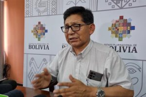 Nueva propuesta para maestros del ministro de Educación, Edgar Pary