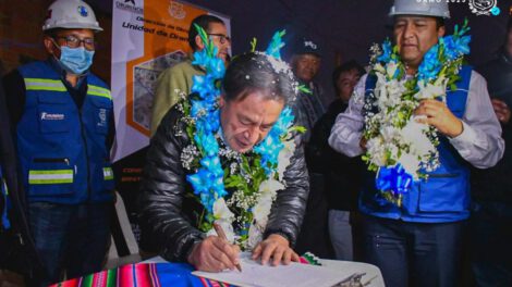Sistema de Alcantarillado Sanitario Lote 8 en Oruro