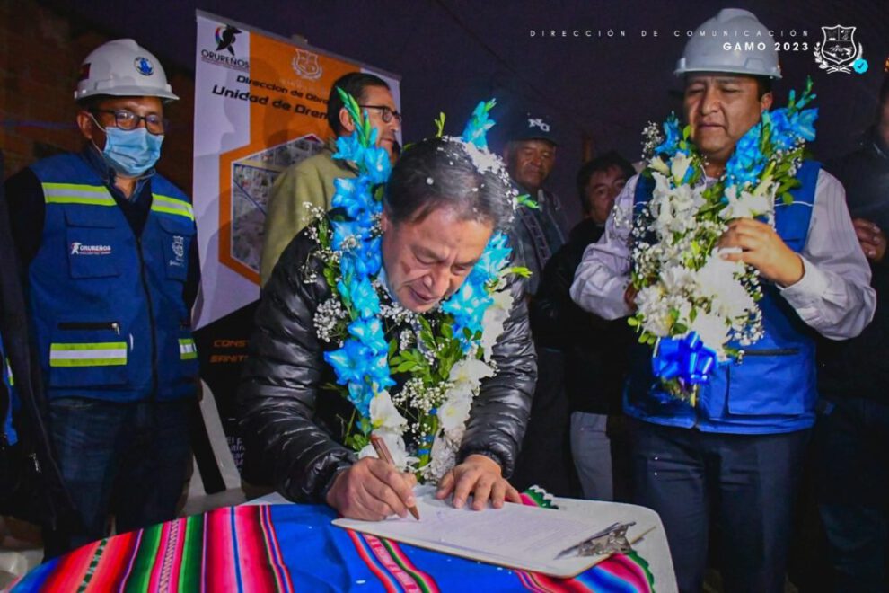 Sistema de Alcantarillado Sanitario Lote 8 en Oruro