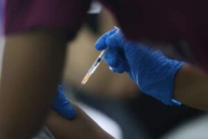 Vacunación contra la rubeola, paperas y sarampión en Santa Cruz