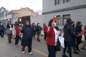 Renuncia del ministro Pary en protesta de maestros