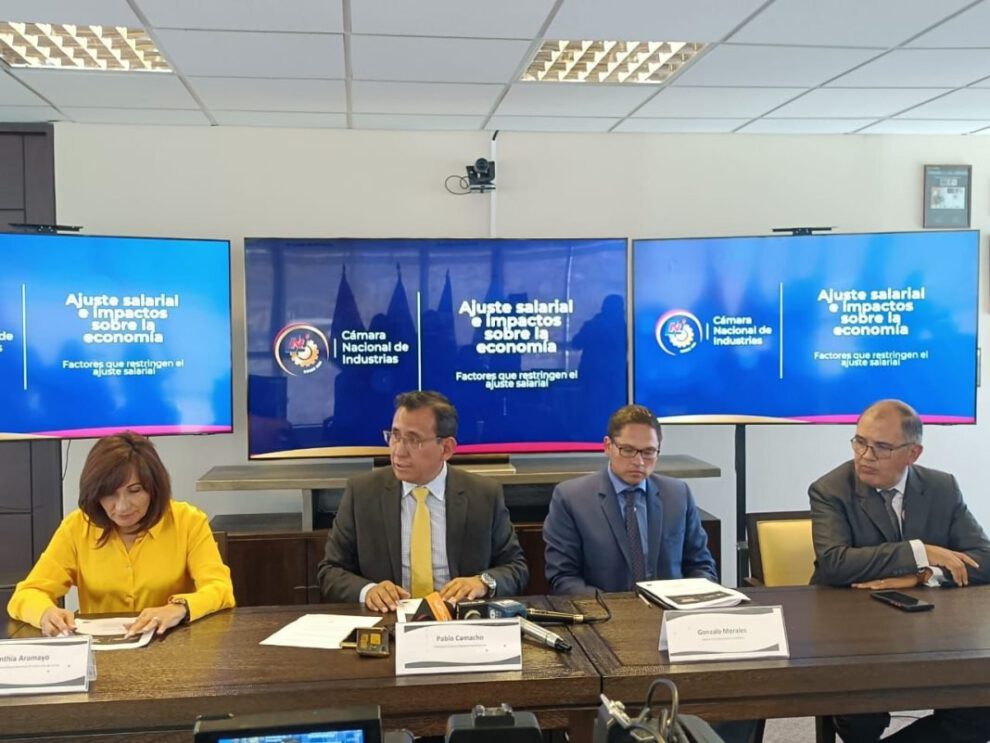 Incremento salarial y su impacto en la economía nacional según la Cámara Nacional de Industria