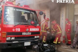 Incendio en tienda comercial de Oruro