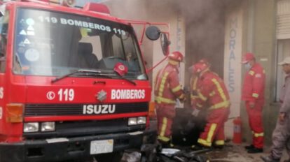 Incendio en tienda comercial de Oruro