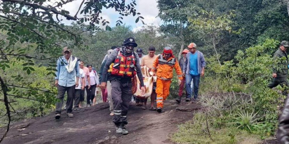 Rescate de adolescente en Santa Cruz