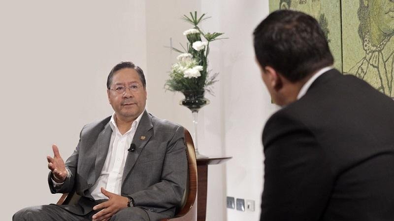 Repostulación de Luis Arce en entrevista sobre candidaturas presidenciales