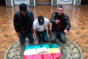 Denuncia contra Camacho, Pumari y León en el Palacio de Gobierno