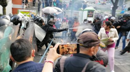 marchas con petardos en La Paz