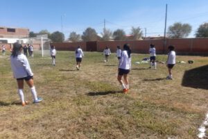 Niñas deportistas demostraron su habilidad futbolística