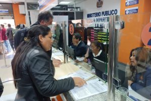 Denuncia a Carlos Romero presentada por Deysi Choque ante la Fiscalía de La Paz
