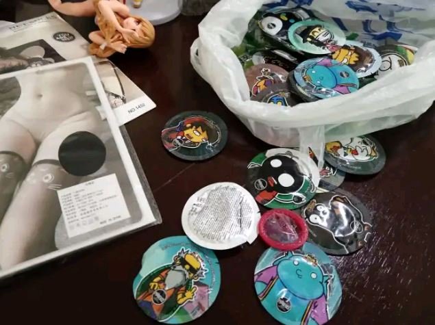 juguetería clausurada en Tarija por venta de insumos con contenido sexual