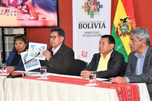 Plagio en textos escolares confirmado por el ministro de Educación, Edgar Pary