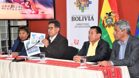Plagio en textos escolares confirmado por el ministro de Educación, Edgar Pary