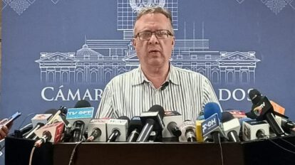 El diputado Carlos Alarcón discute sobre elecciones judiciales