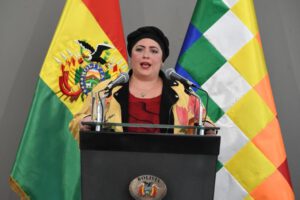 Ministra Prada niega créditos con EE. UU.
