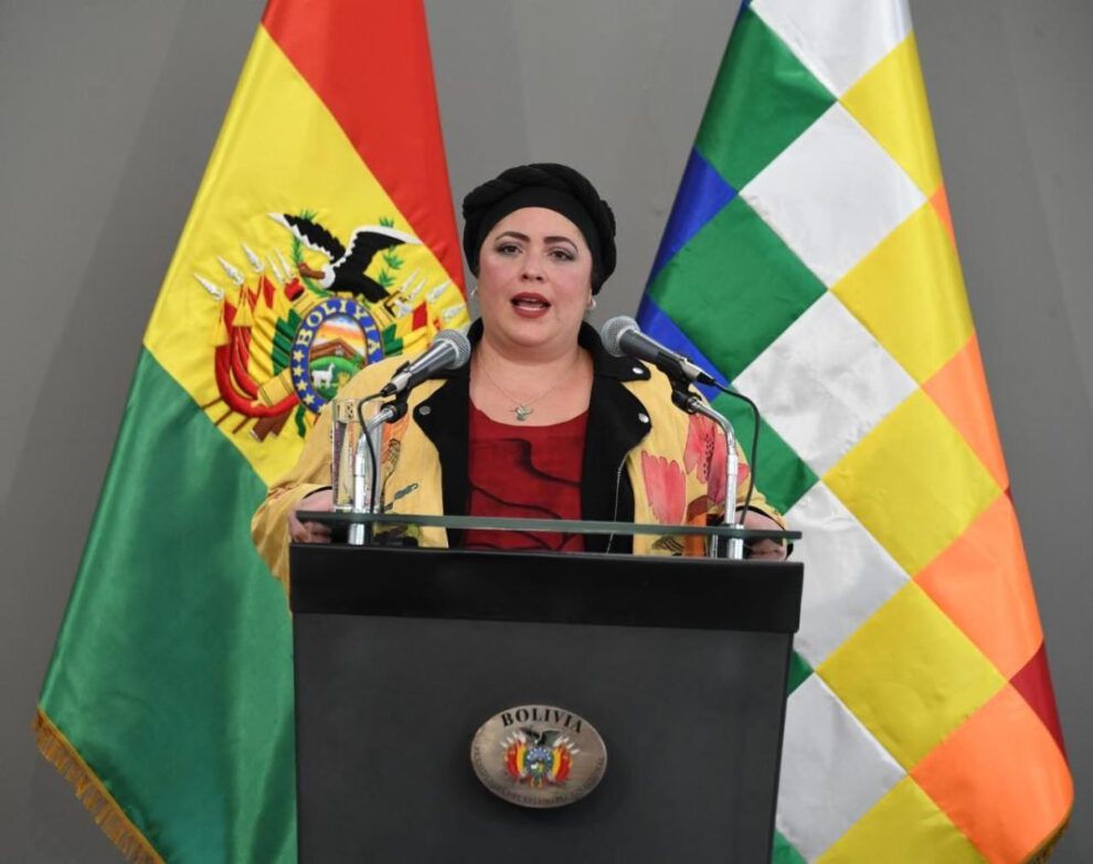 Ministra Prada niega créditos con EE. UU.
