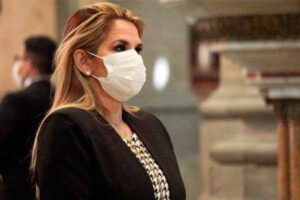Jeanine Añez genocidio en el caso Senkata