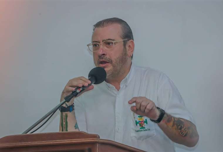 Rómulo Calvo en la audiencia por el caso wiphala