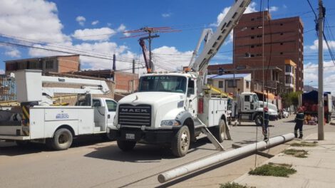 Ende refuerza la red eléctrica en Oruro
