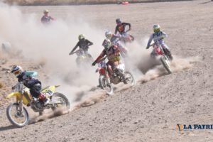Motociclismo en La Paz con corredores orureños