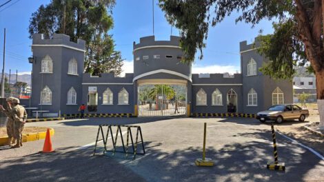 Relevan al comandante del Colegio Militar en La Paz