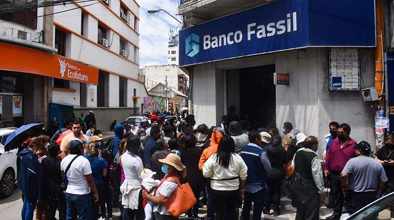 Panorama de las afueras de Banco Fassil