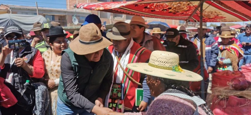 Feria Anual Productiva Socamani con la presencia del alcalde Wilcarani