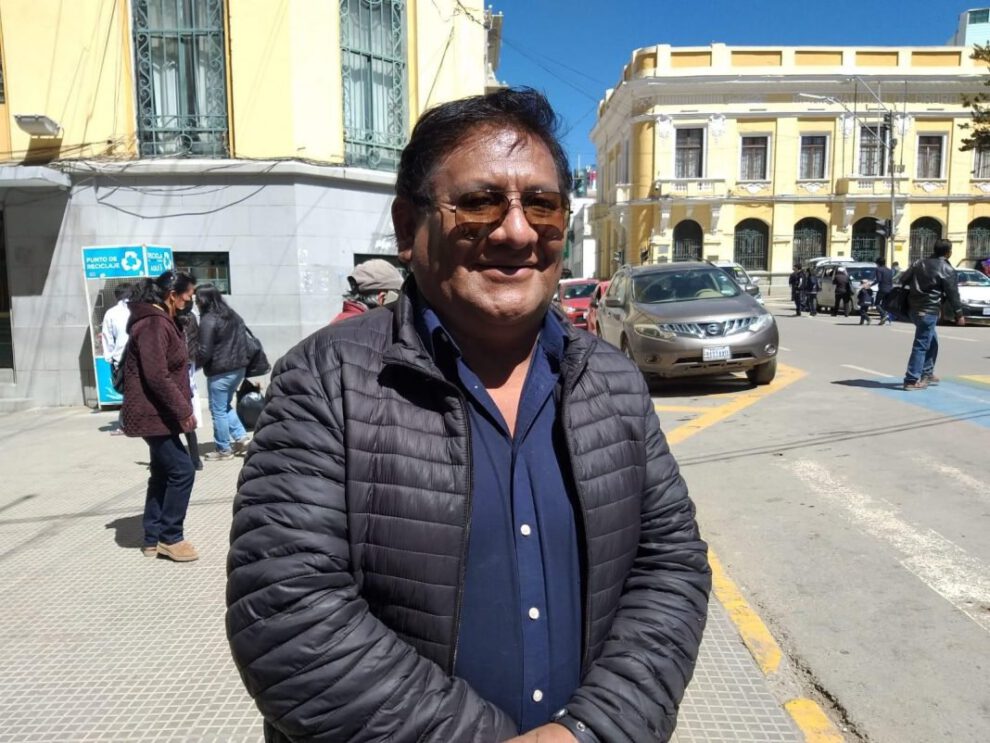 Desayuno escolar propuesto por el concejal José Flores